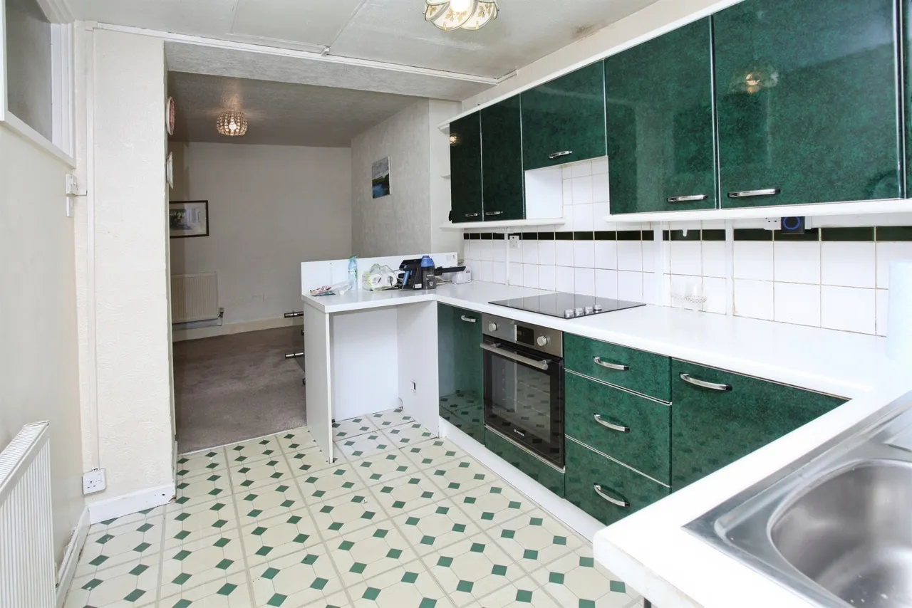 Hillside Terrace, Wattstown, CF39, photo 4