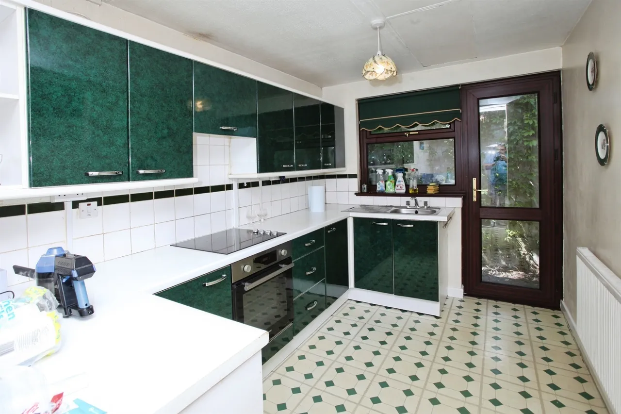 Hillside Terrace, Wattstown, CF39, photo 2