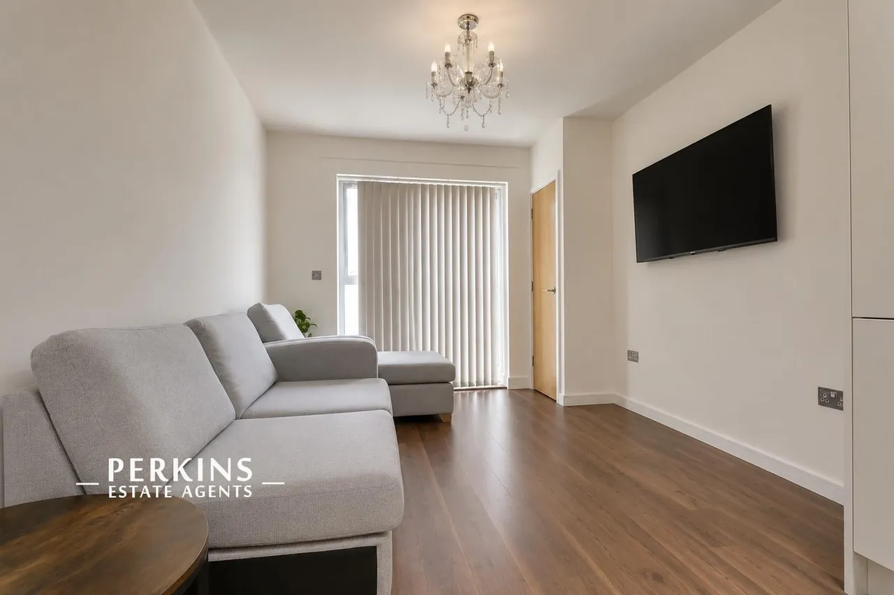 Rectory Park Avenue, Northolt, UB5, photo 2