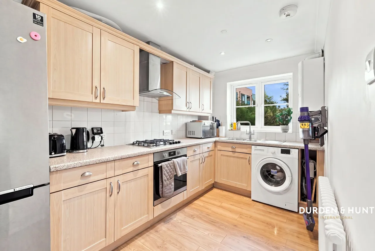 Rose Avenue, South Woodford, E18, photo 5