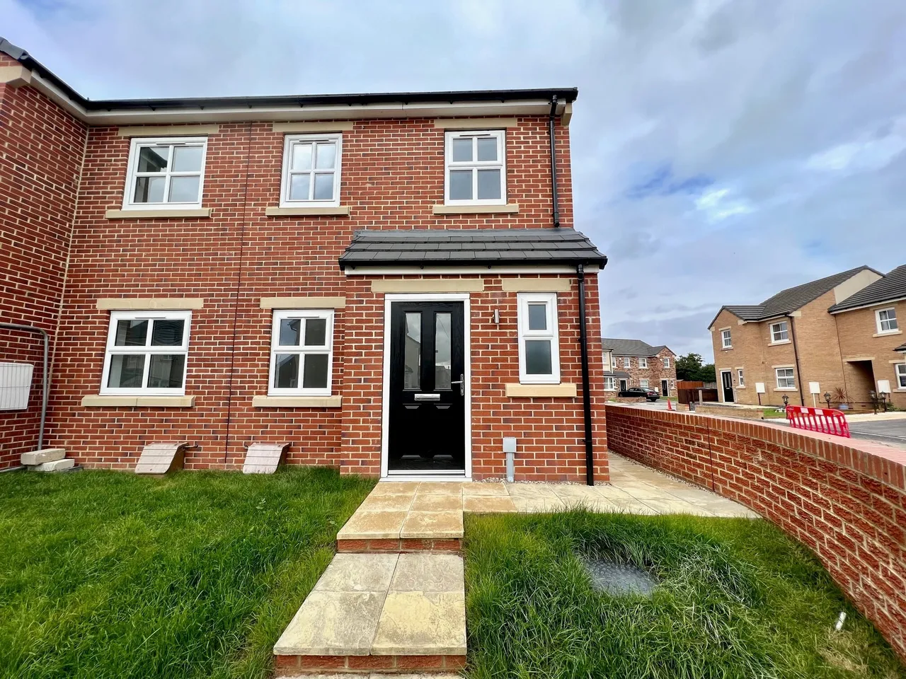 2 bed house to rent — Chalk Road, Stainforth, Doncaster