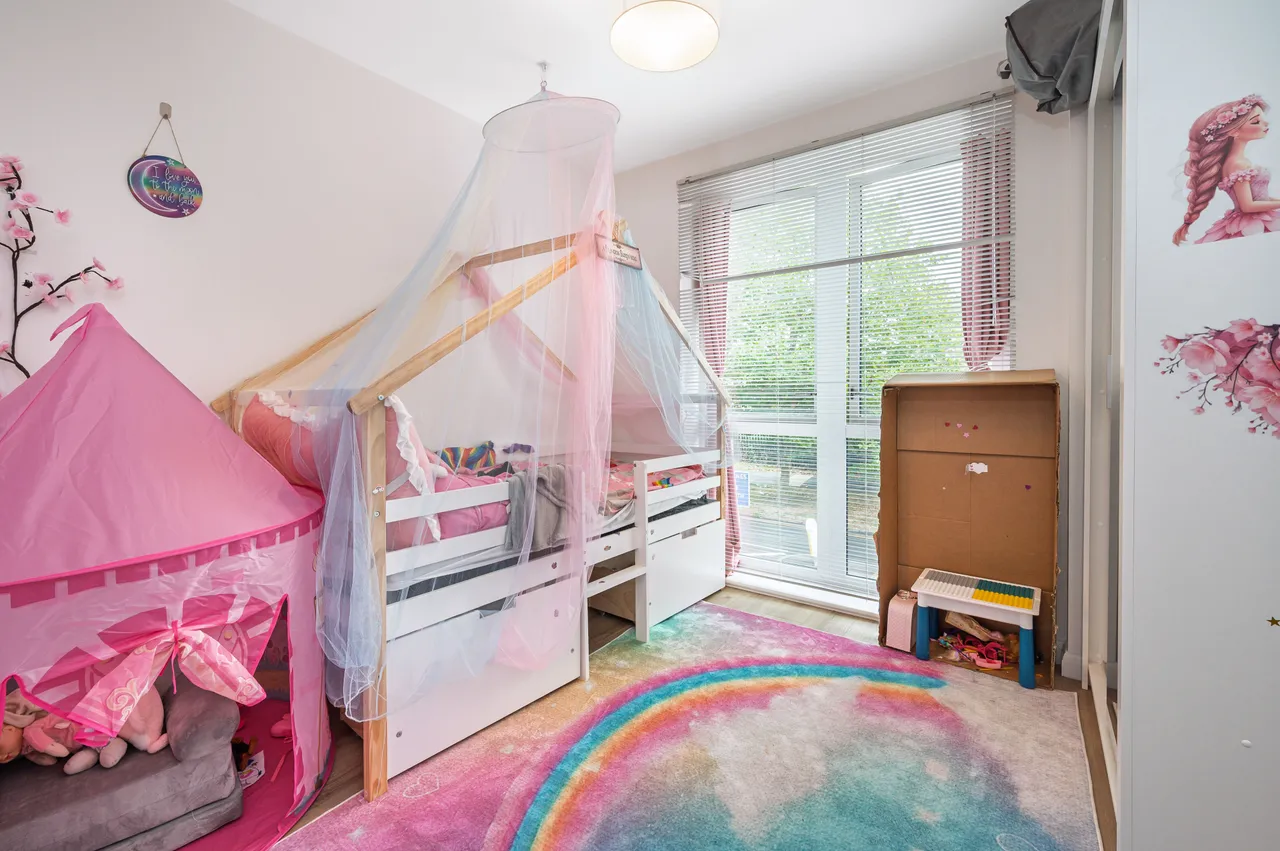 Flat 1, 13 Trobridge Parade, London, photo 5