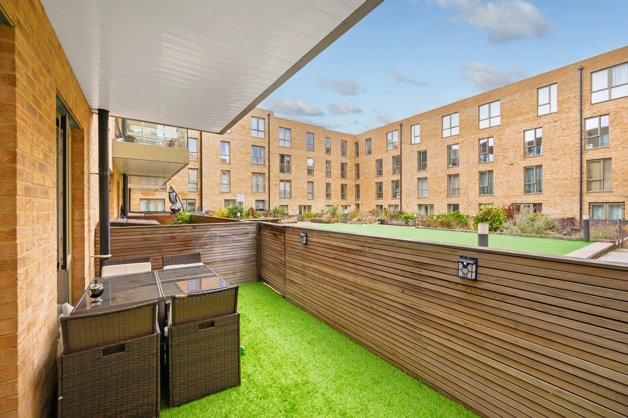 Flat 1, 13 Trobridge Parade, London, photo 9