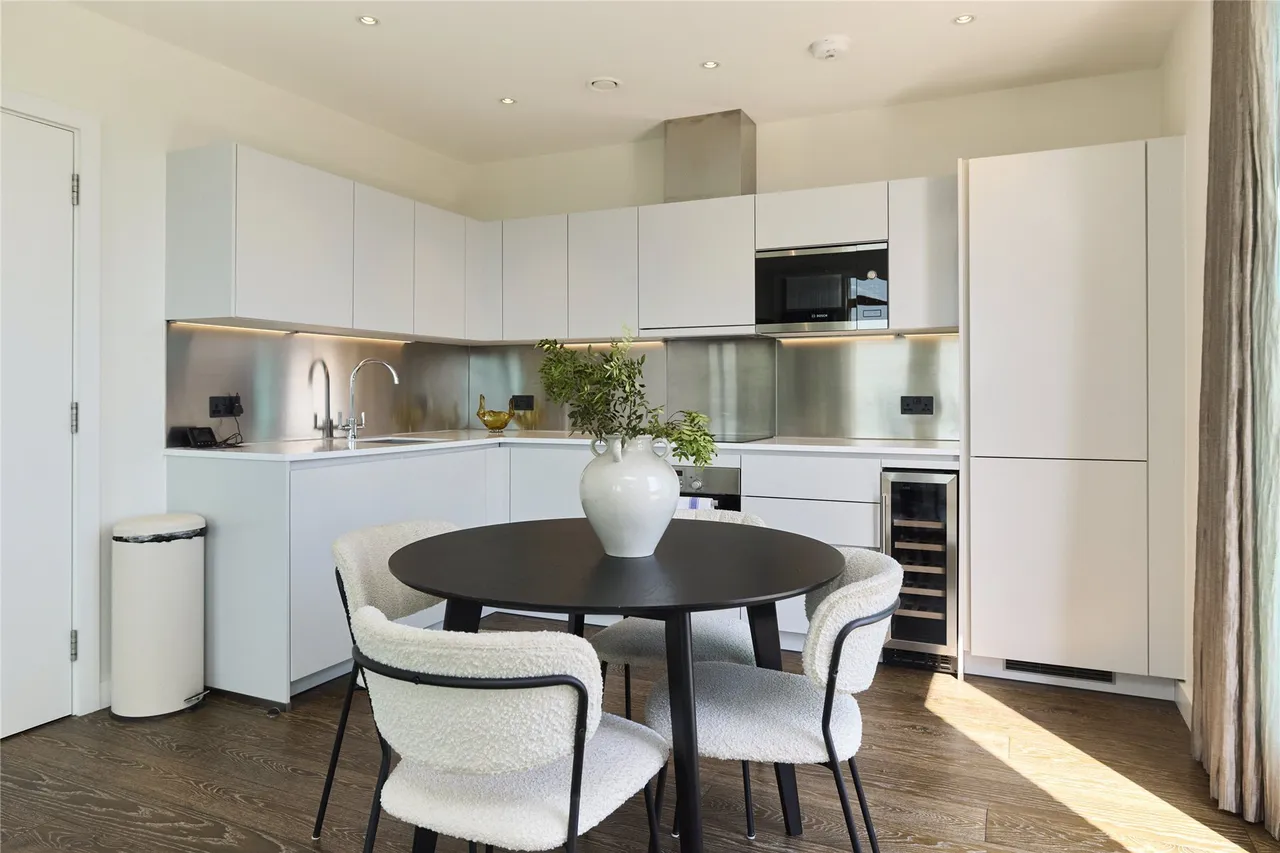 Salusbury Road, London, NW6, photo 7