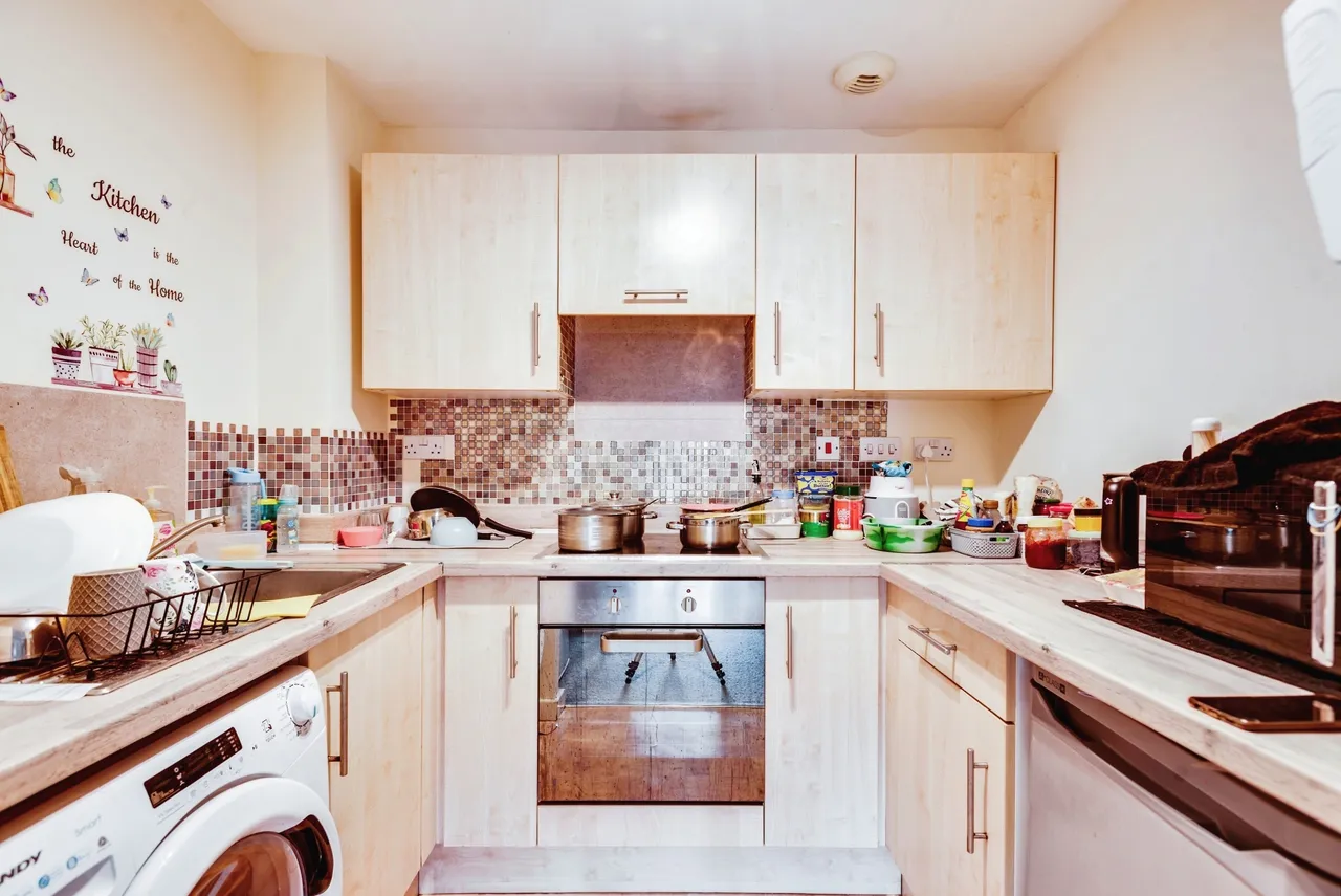 Wellington Street, Swindon, Wiltshire, SN1, photo 5