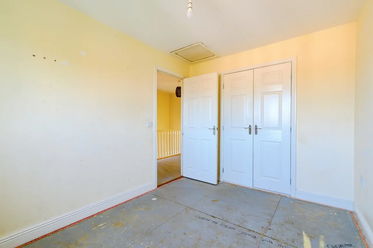 Tangmere Avenue, Heywood, photo 6