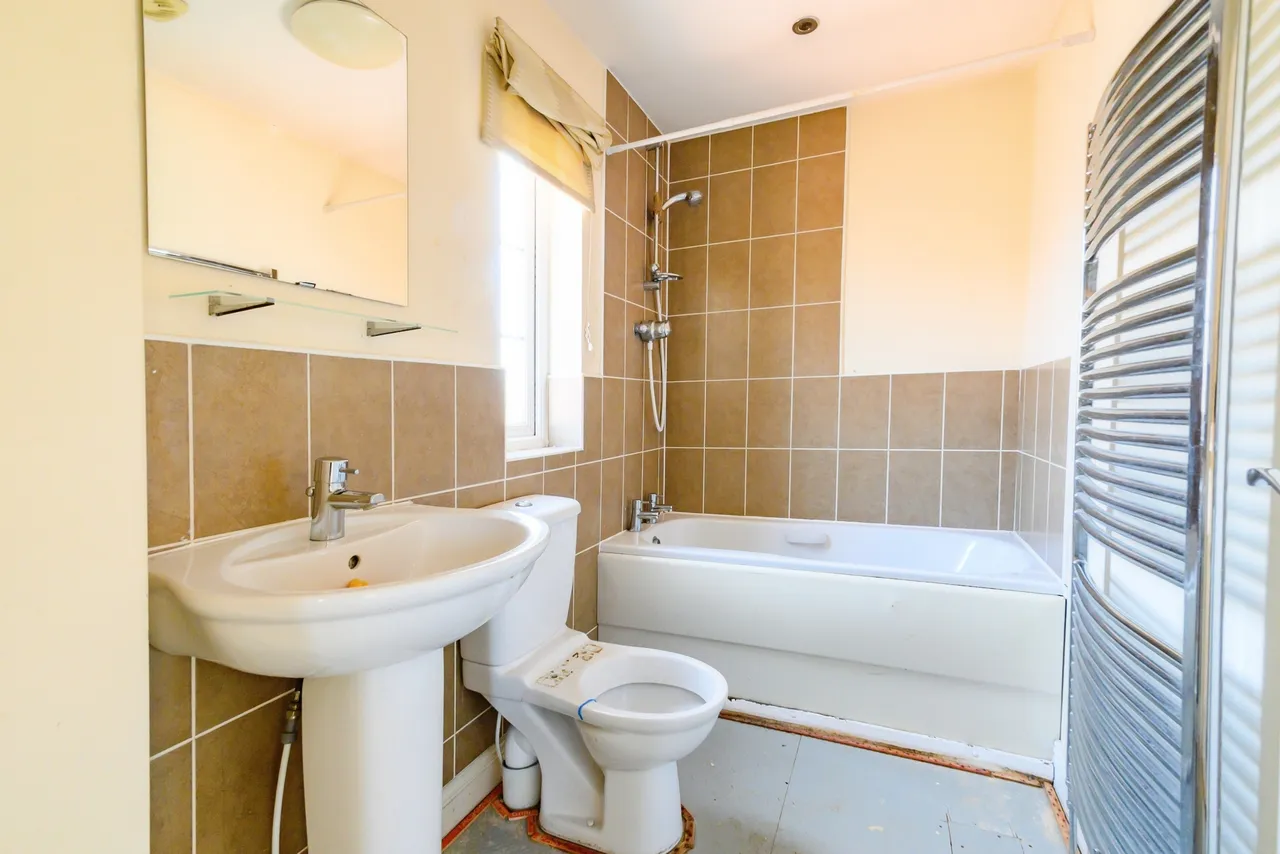 Tangmere Avenue, Heywood, photo 9