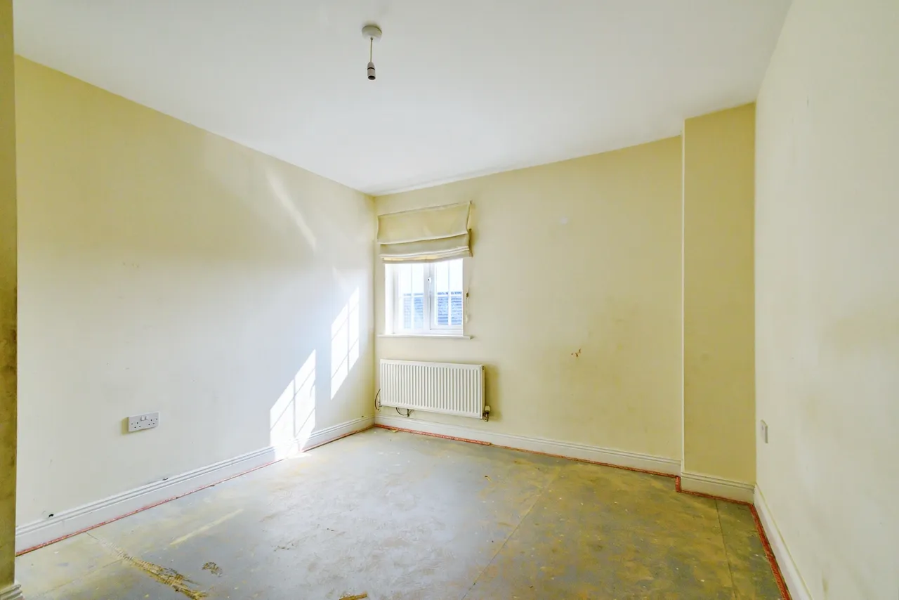Tangmere Avenue, Heywood, photo 5