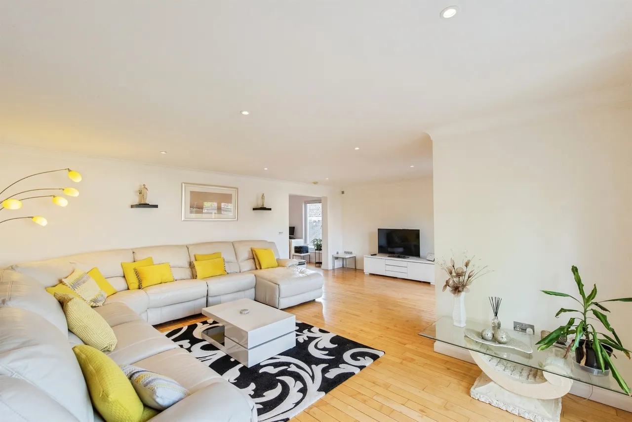 Turnpike Lane, Red Lodge, BURY ST. EDMUNDS, photo 9