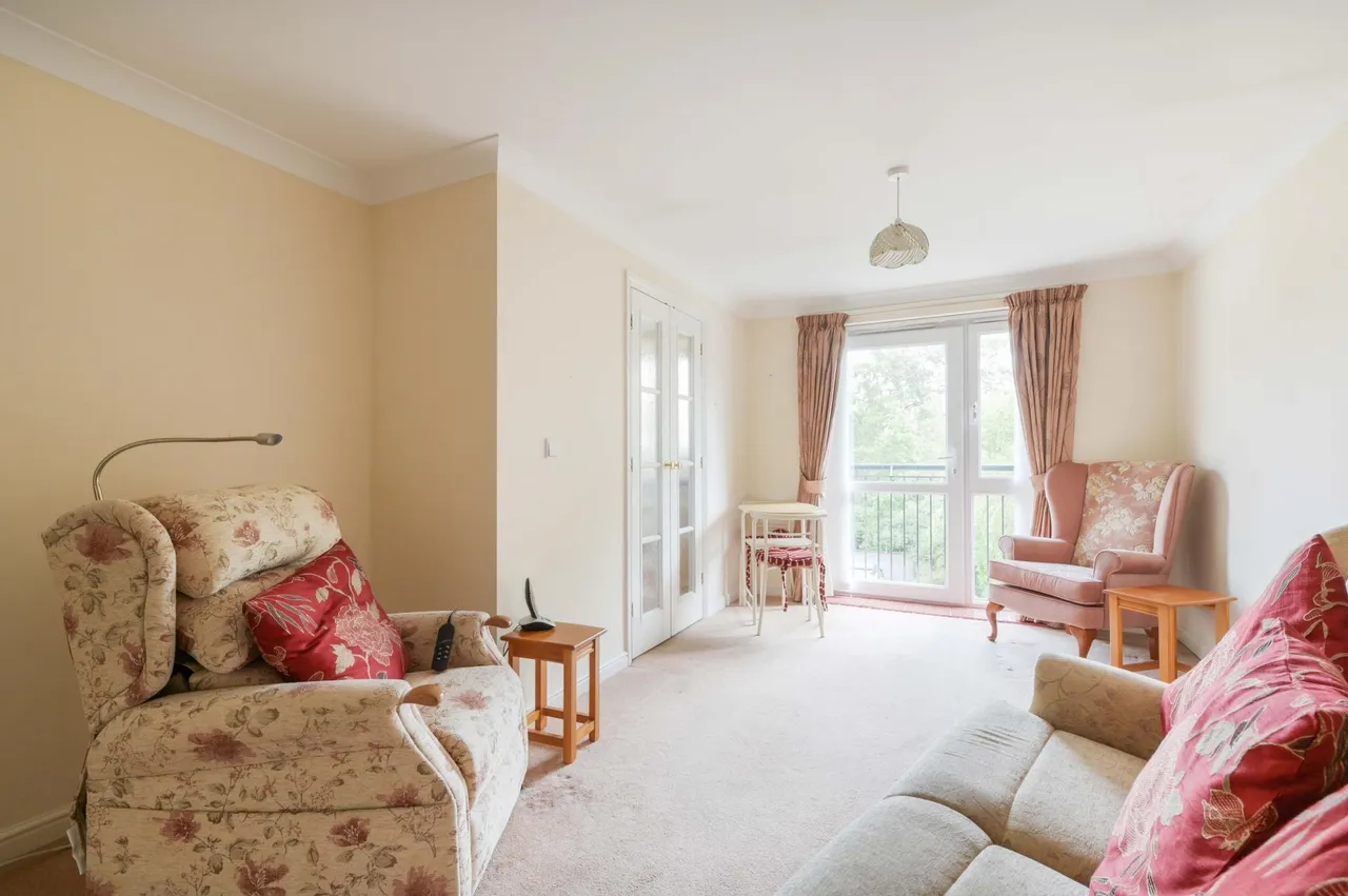 Kingston Road, Ewell, KT19, photo 8