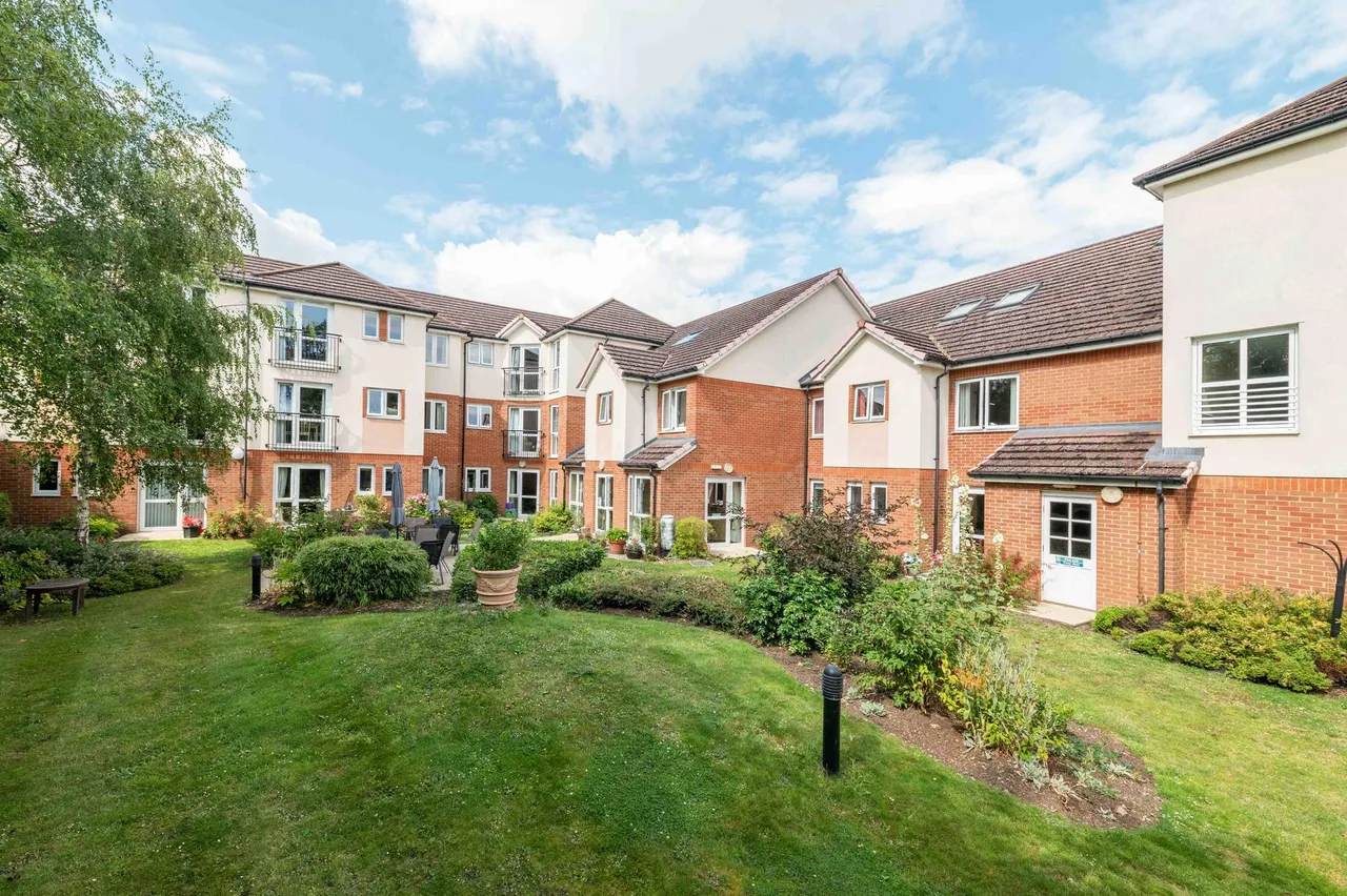 Kingston Road, Ewell, KT19, photo 16