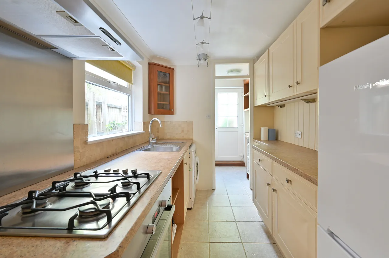 34 Garfield Street, Watford, photo 3