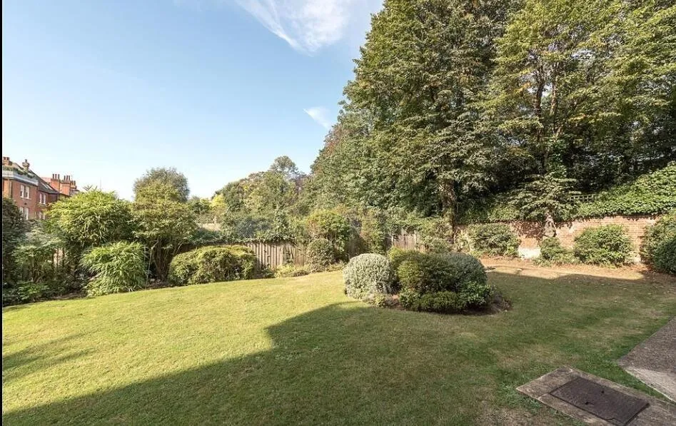Lyndhurst Gardens, Belsize Park, London, NW3 5NT, photo 11