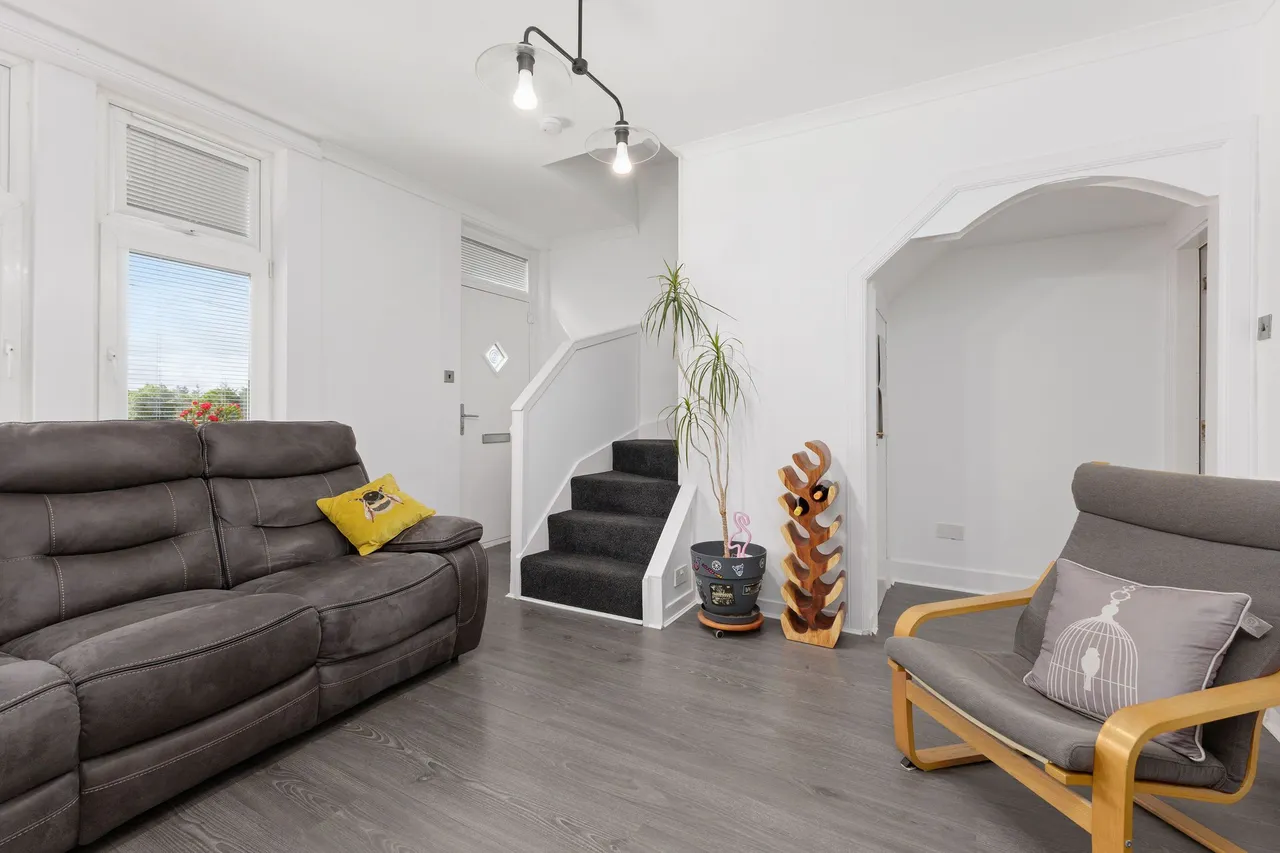 Morris Bank, Old Deans Road, Bathgate, photo 5