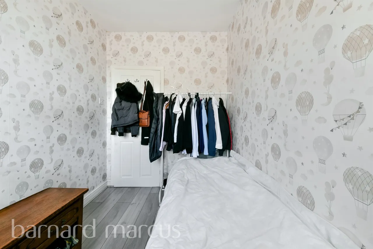 London Road, Morden, photo 7