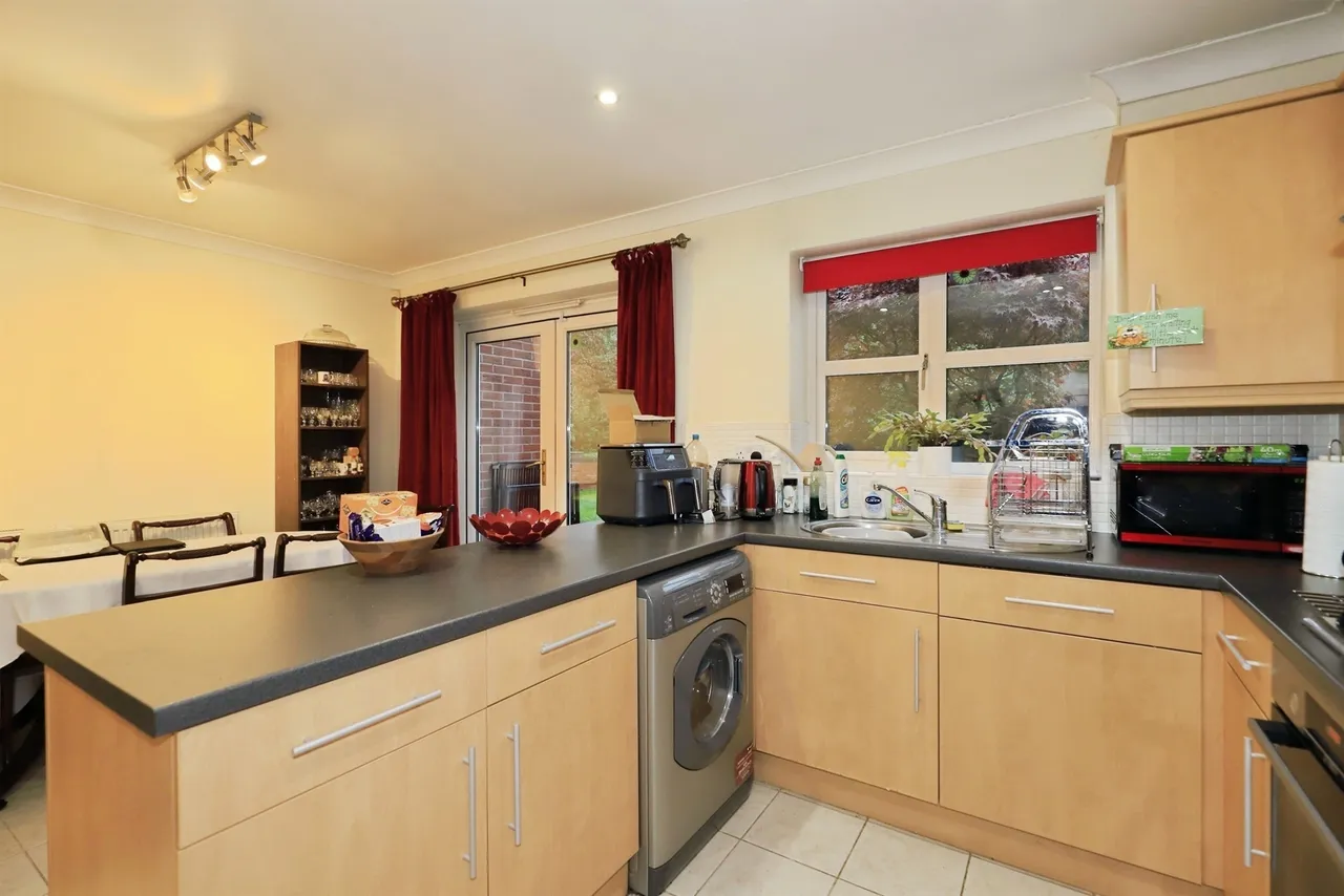 Ray Mercer Way, Kidderminster, DY10, photo 7