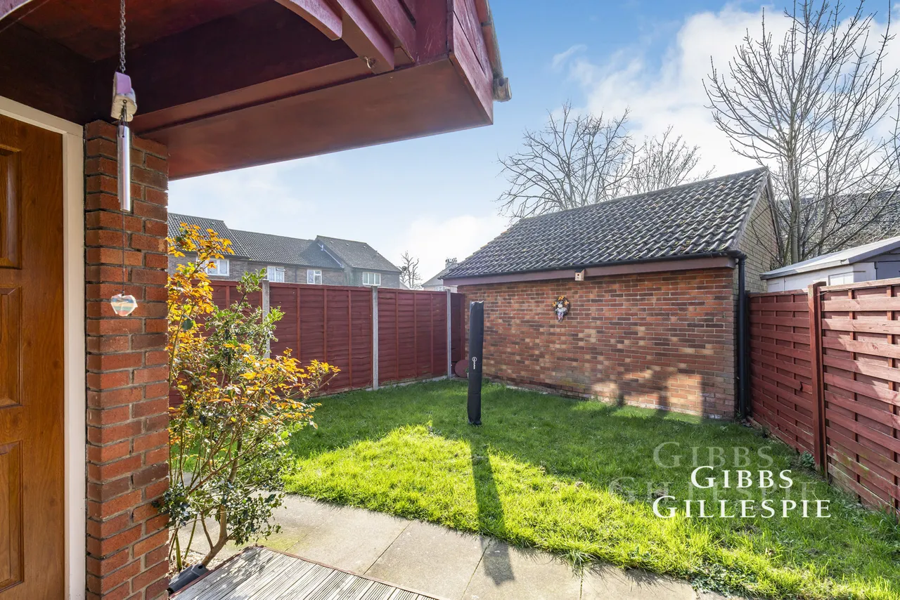 Hindhead Close, Hillingdon Fees Apply, UB8, photo 11