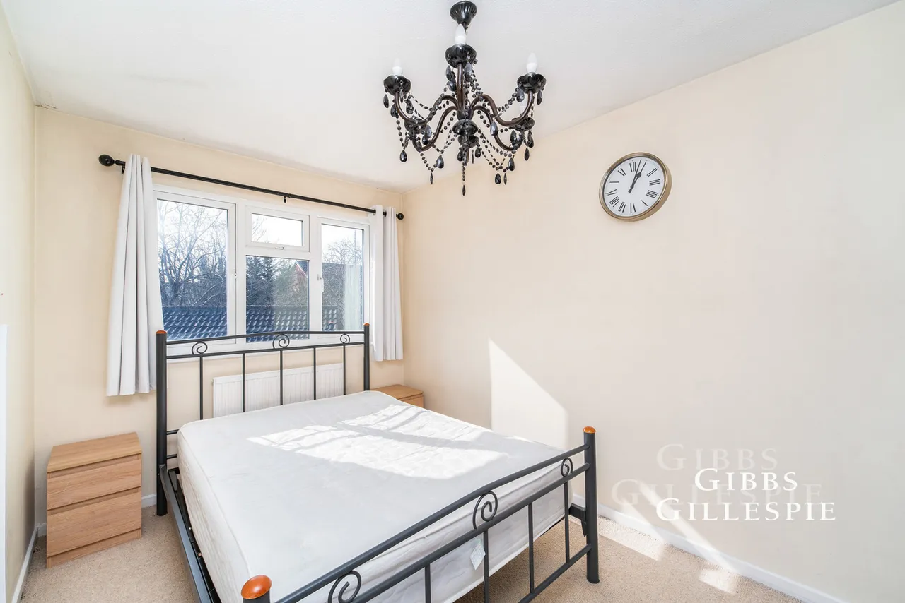 Hindhead Close, Hillingdon Fees Apply, UB8, photo 4