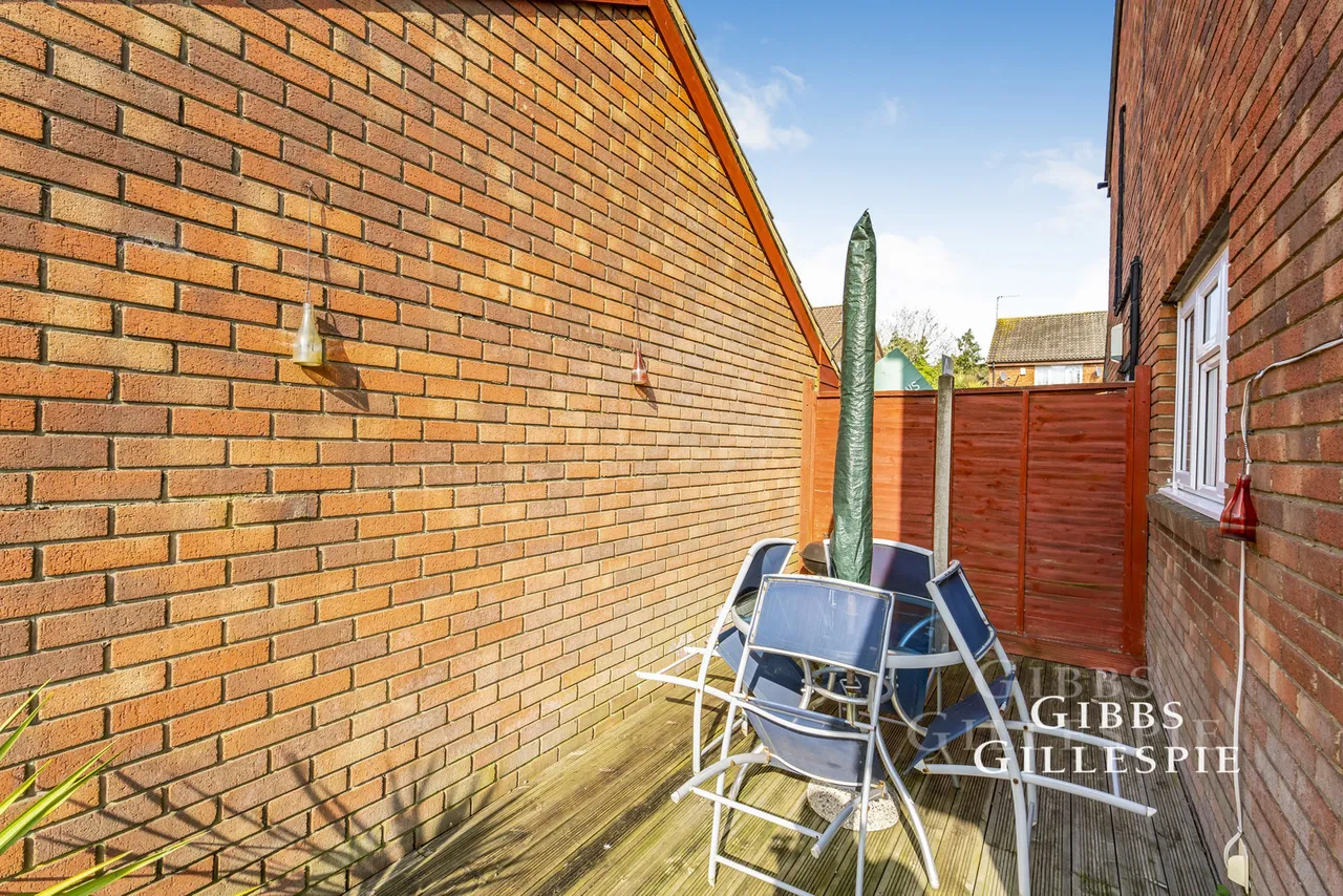 Hindhead Close, Hillingdon Fees Apply, UB8, photo 10