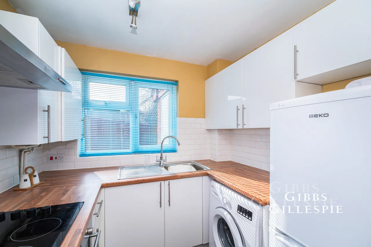 Hindhead Close, Hillingdon Fees Apply, UB8, photo 7
