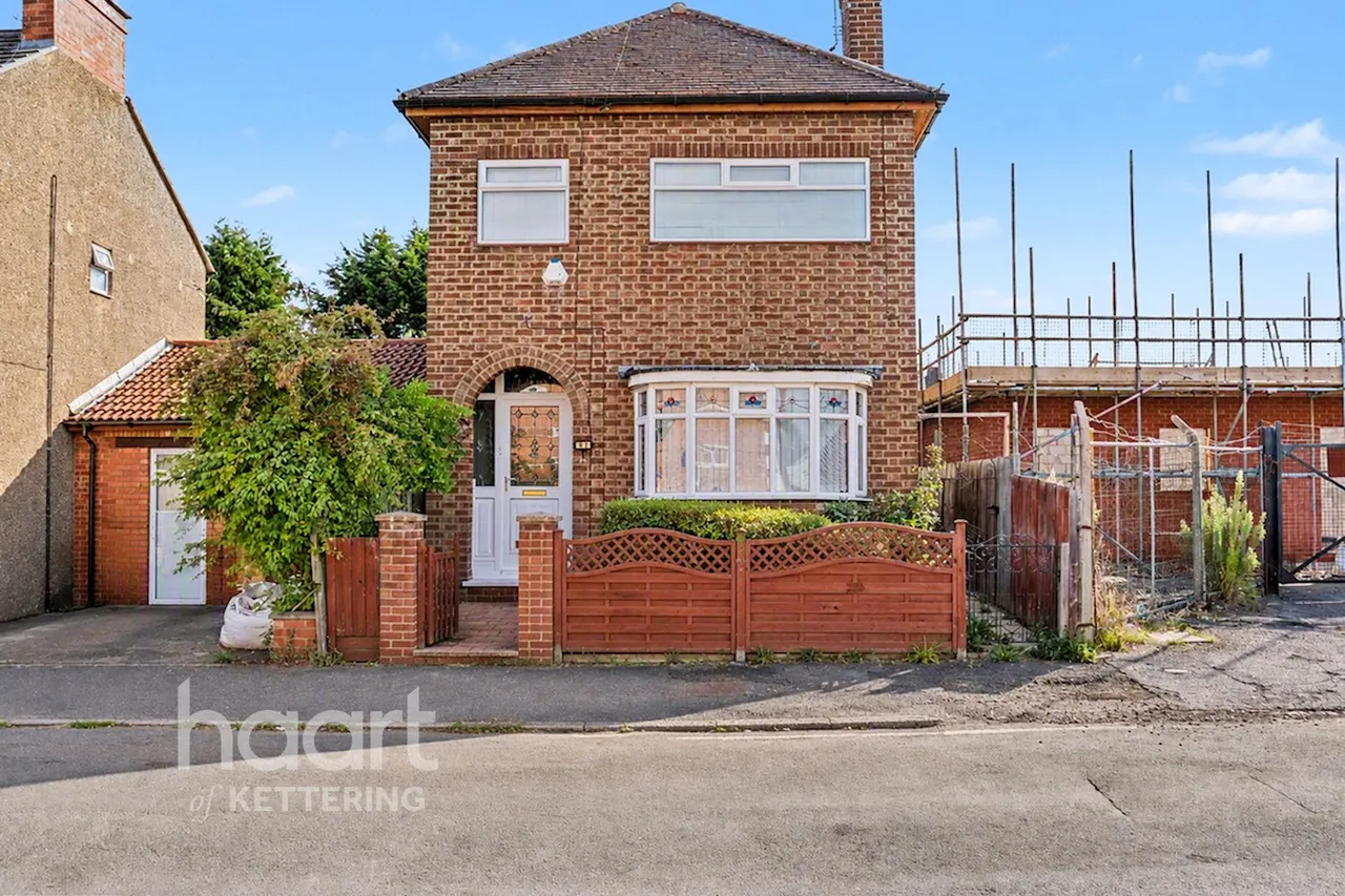 Lawson Street, Kettering, NN16, photo 2