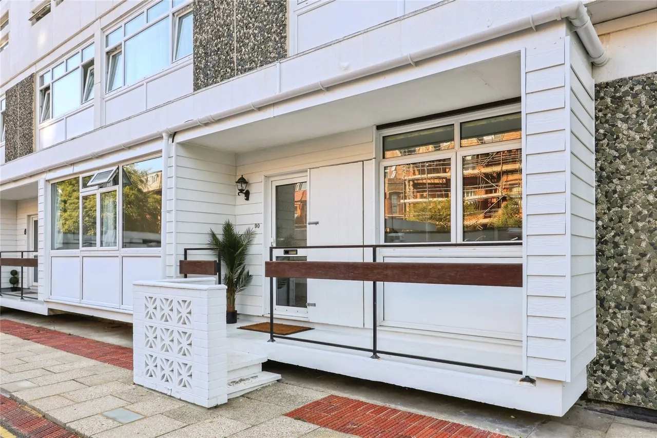 Admirals Walk, West Cliff, BH2, photo 14