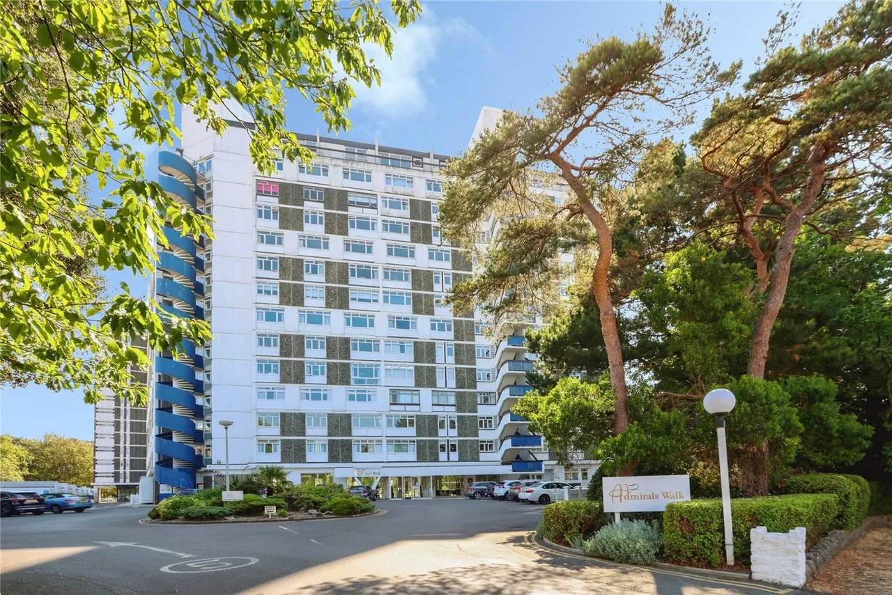 Admirals Walk, West Cliff, BH2, photo 15