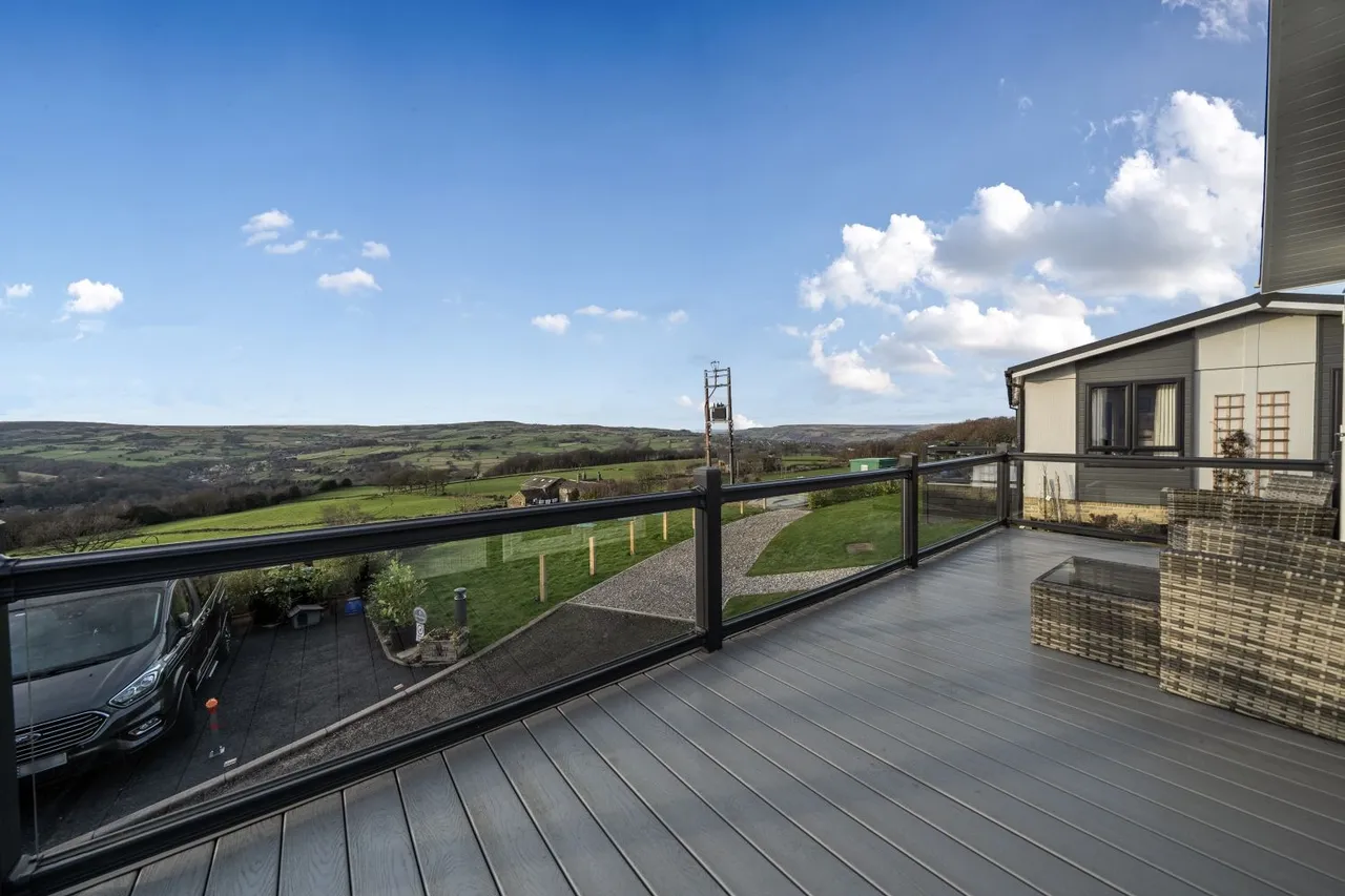 Ladstone Park, Sowerby Bridge, HX6, photo 13