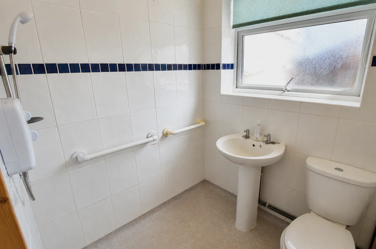 Brampton Way, Bedworth, Warwickshire, CV12 9PR, photo 9