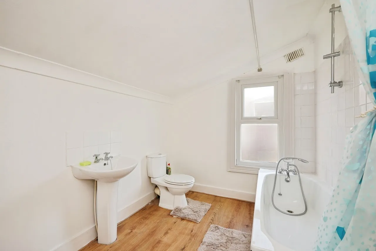 Walton Road, Folkestone, Kent, CT19, photo 9
