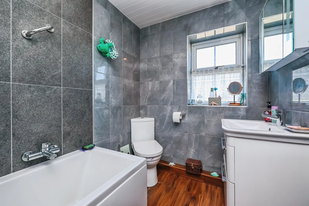 Upton Close, Heanor, DE75, photo 14