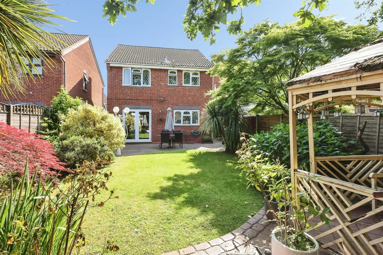 Castle Crescent, Birmingham, B36, photo 16