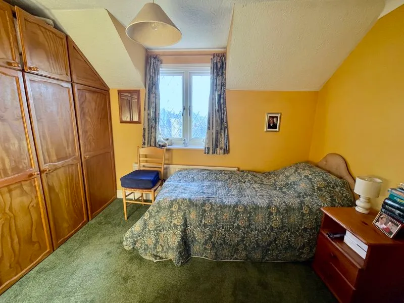 Groves Close, Bourne End SL8 5JP, photo 7
