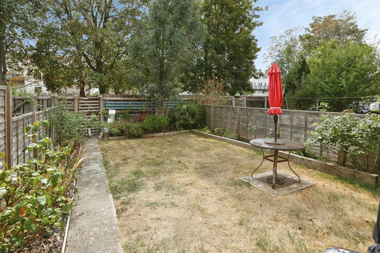 St. Nicholas Avenue, Gosport, photo 9