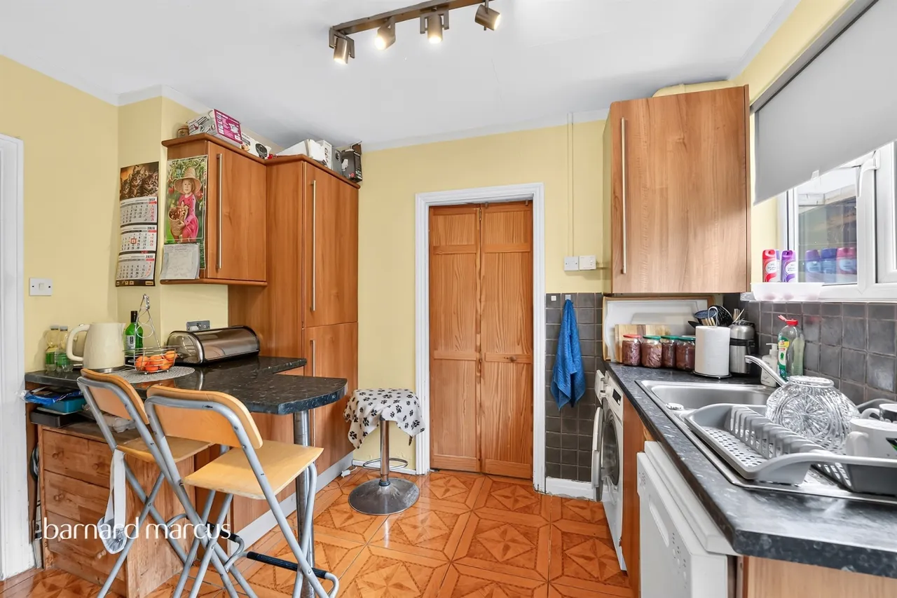 Baker Lane, Mitcham, CR4, photo 3