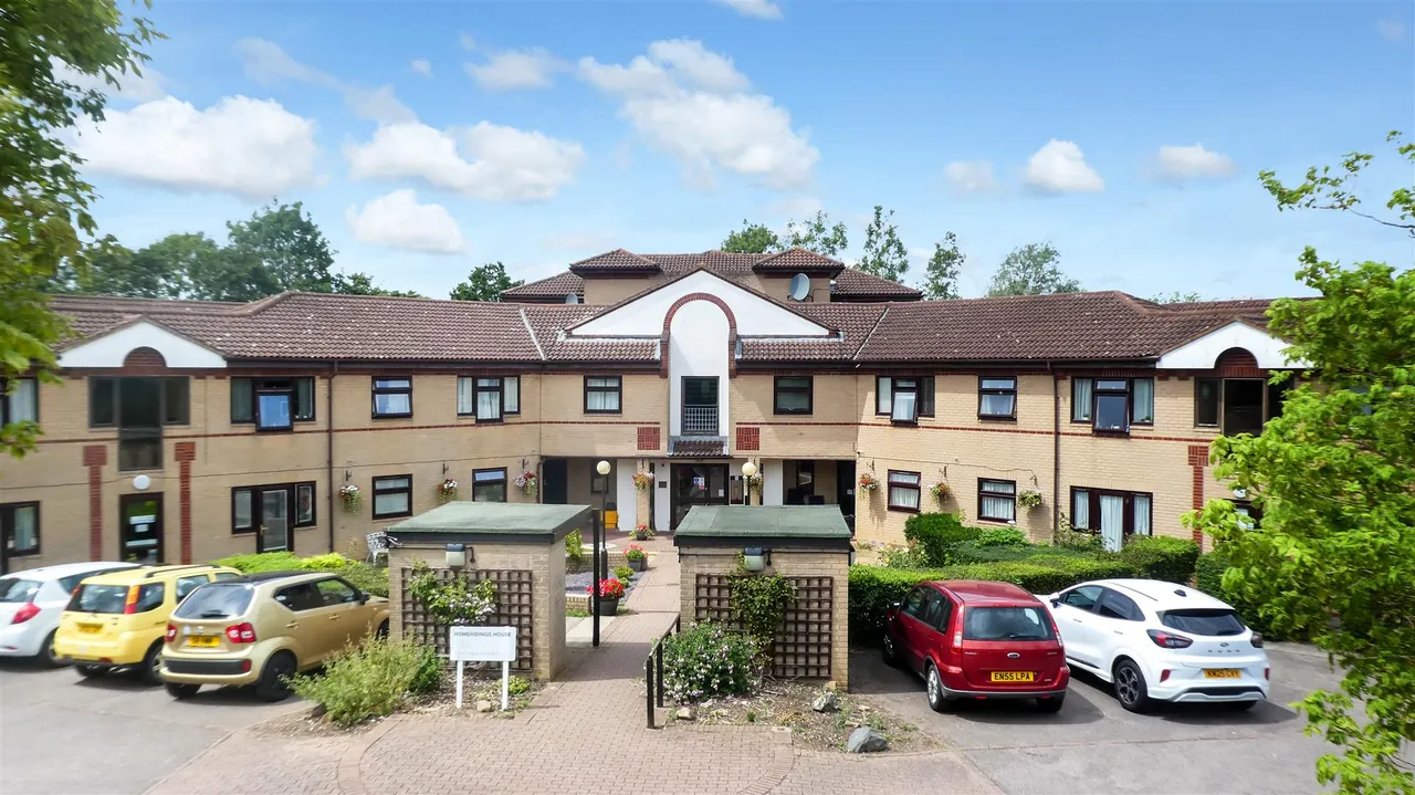 Flintergill Court, Heelands, photo 10