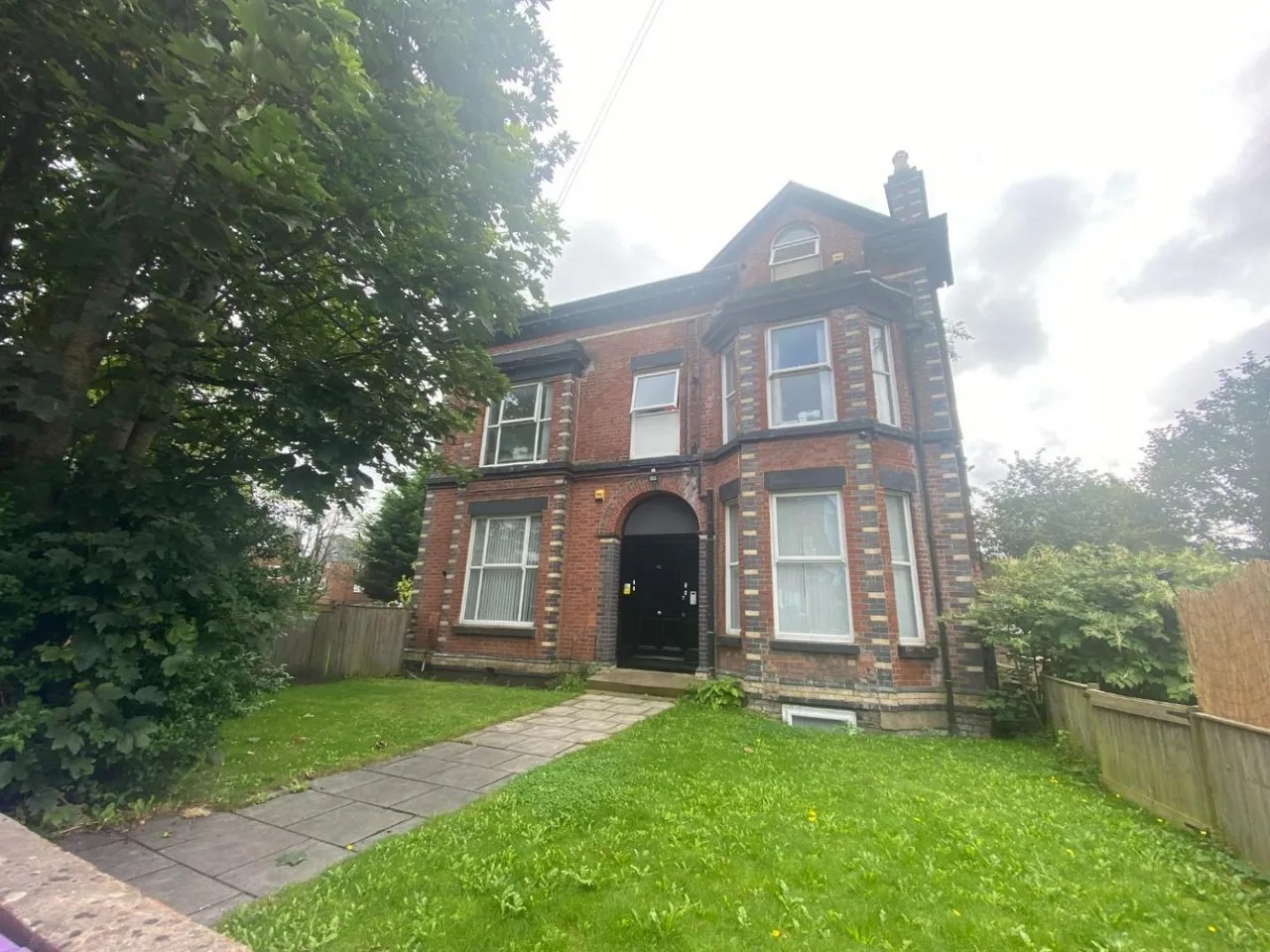 2 bed flat to rent, Bentley Road, Toxteth, L8