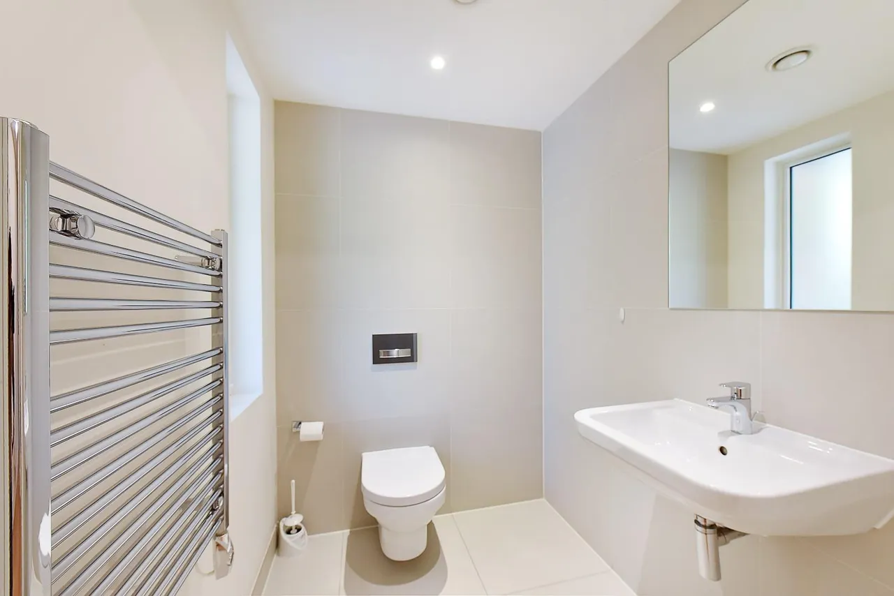 Sir Alexander Close, Acton, W3, photo 5