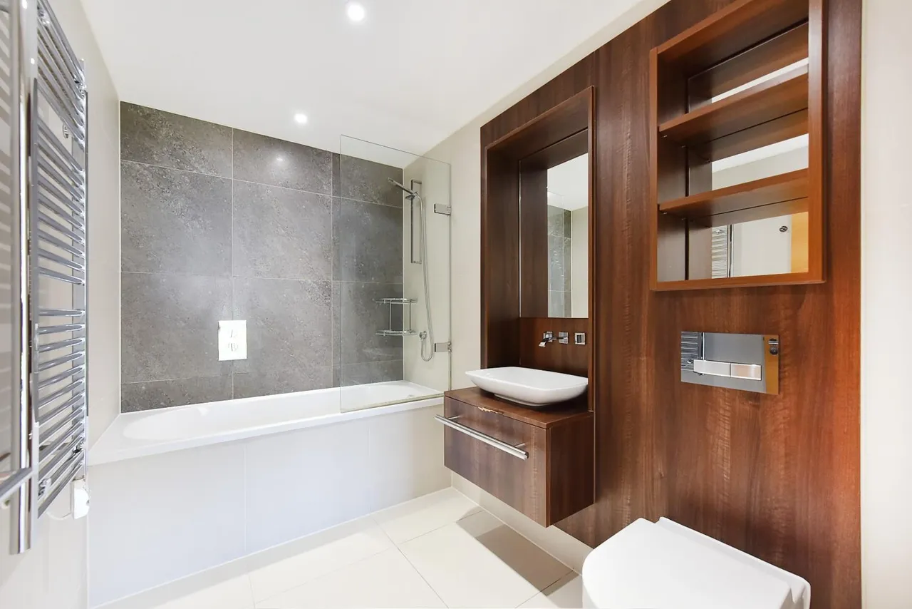 Sir Alexander Close, Acton, W3, photo 7
