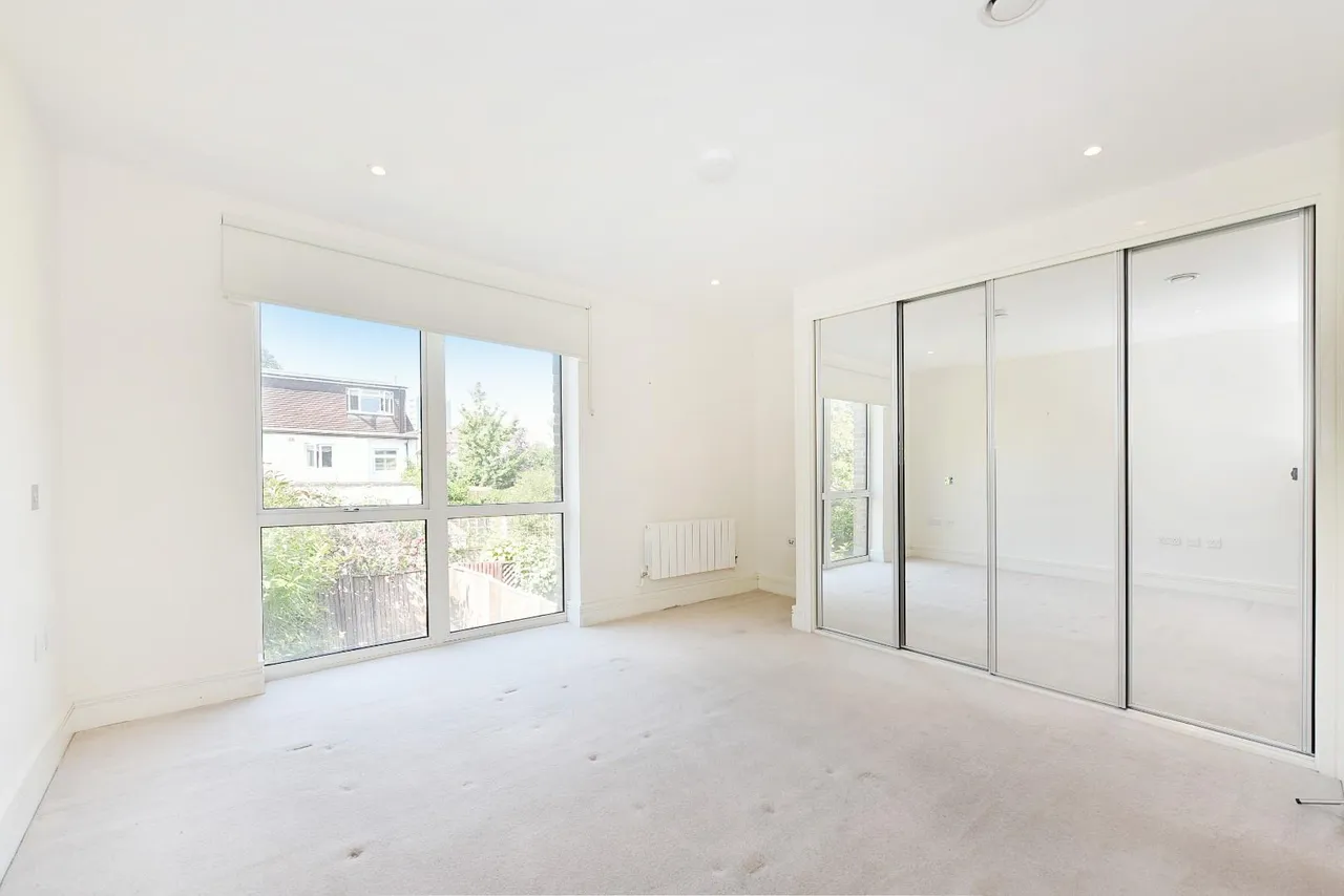 Sir Alexander Close, Acton, W3, photo 3