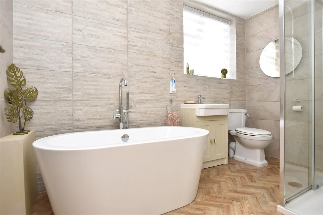 West Lea Drive, Tingley, WF3, photo 10