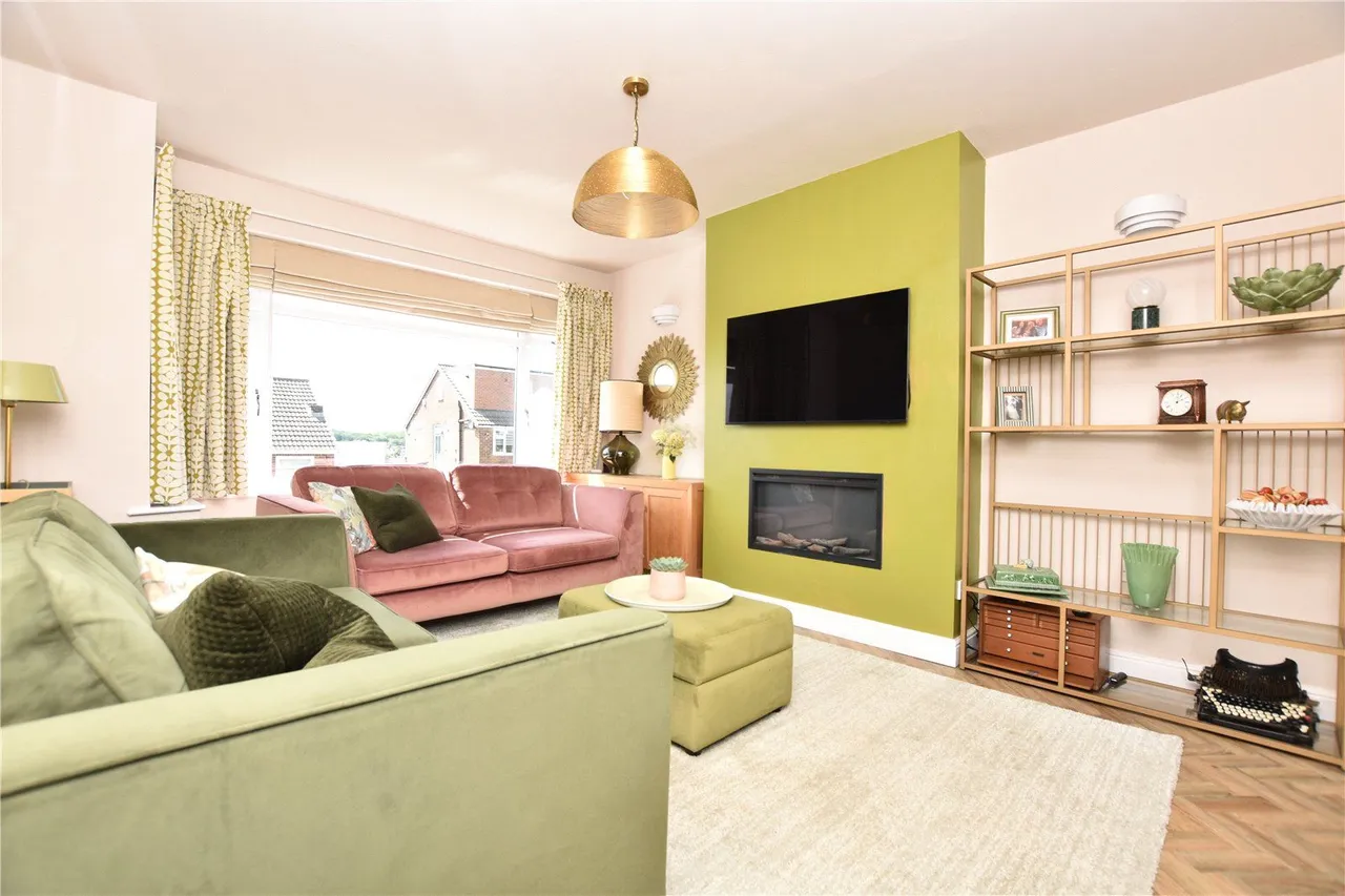 West Lea Drive, Tingley, WF3, photo 13