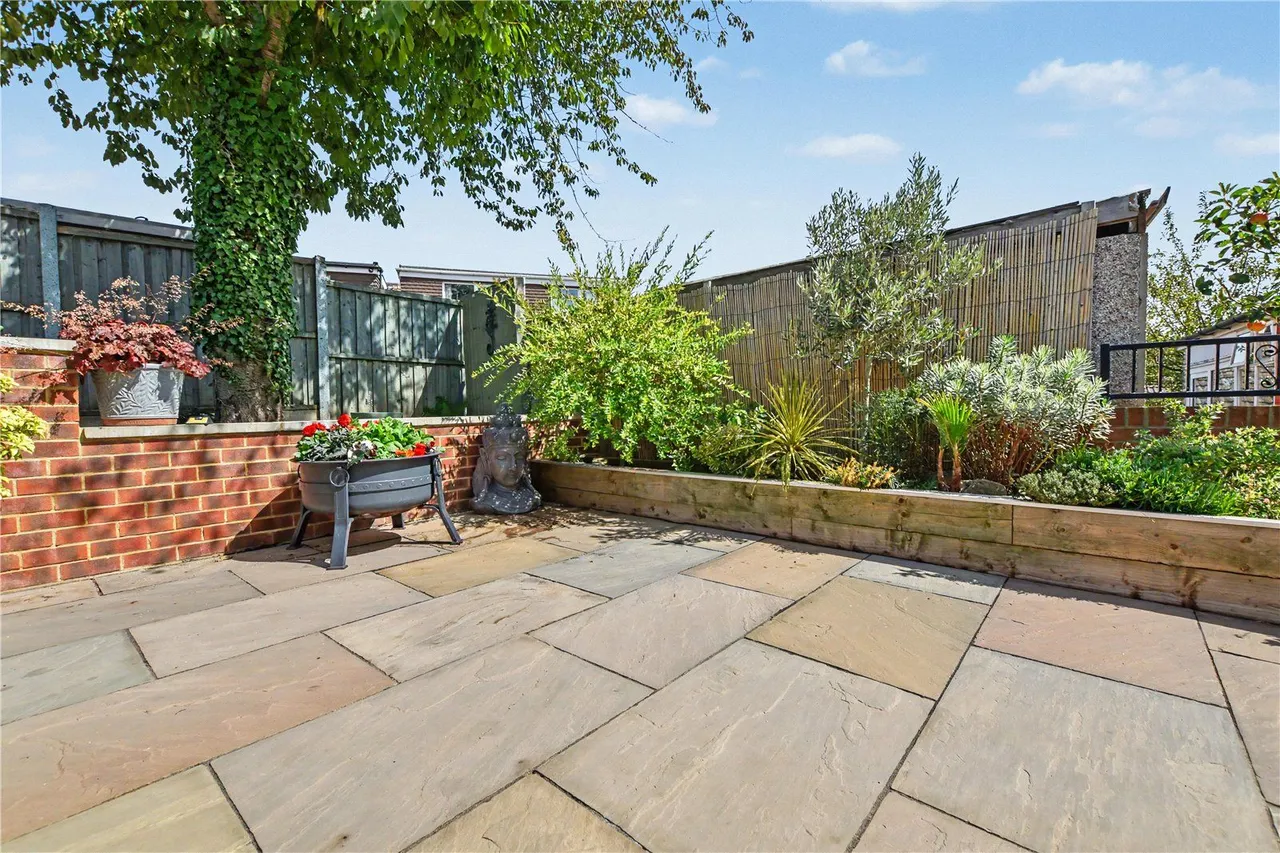 West Lea Drive, Tingley, WF3, photo 11