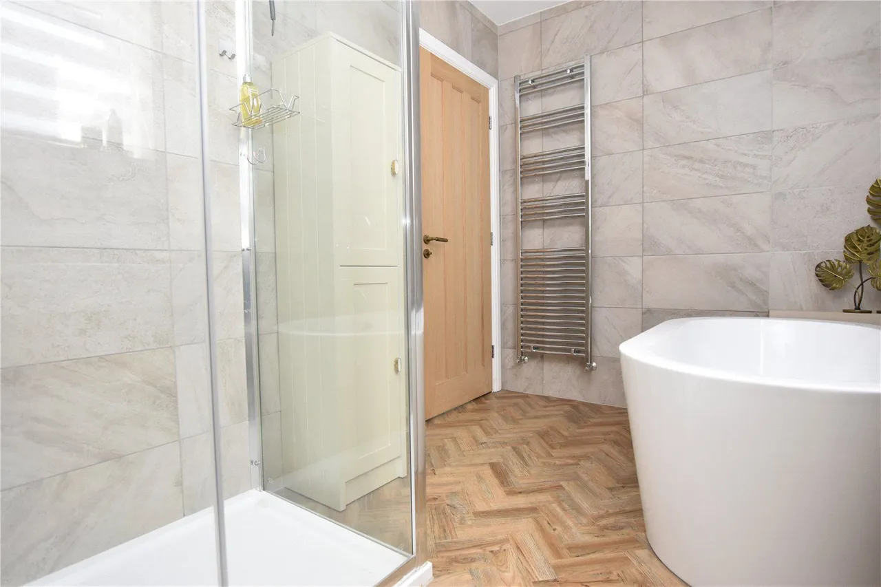 West Lea Drive, Tingley, WF3, photo 24