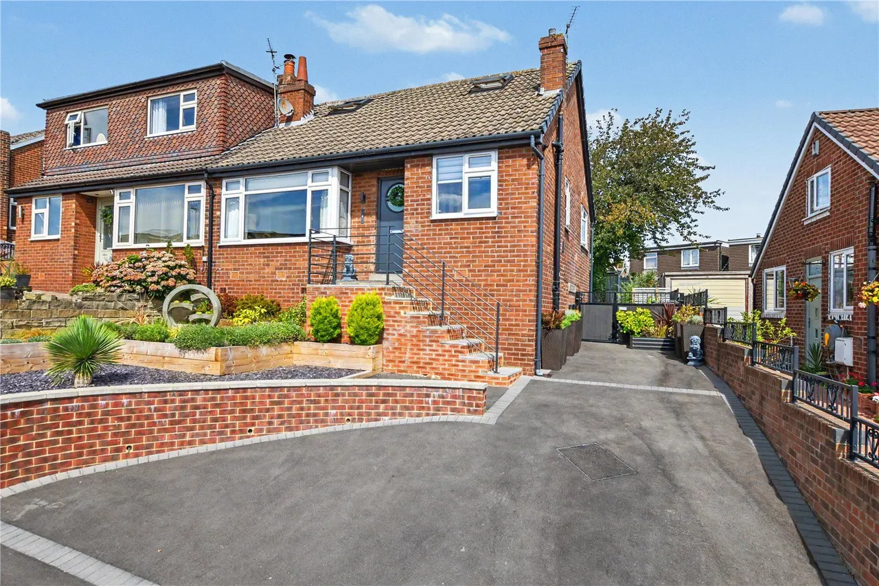 2 bed house for sale, West Lea Drive, Tingley, WF3