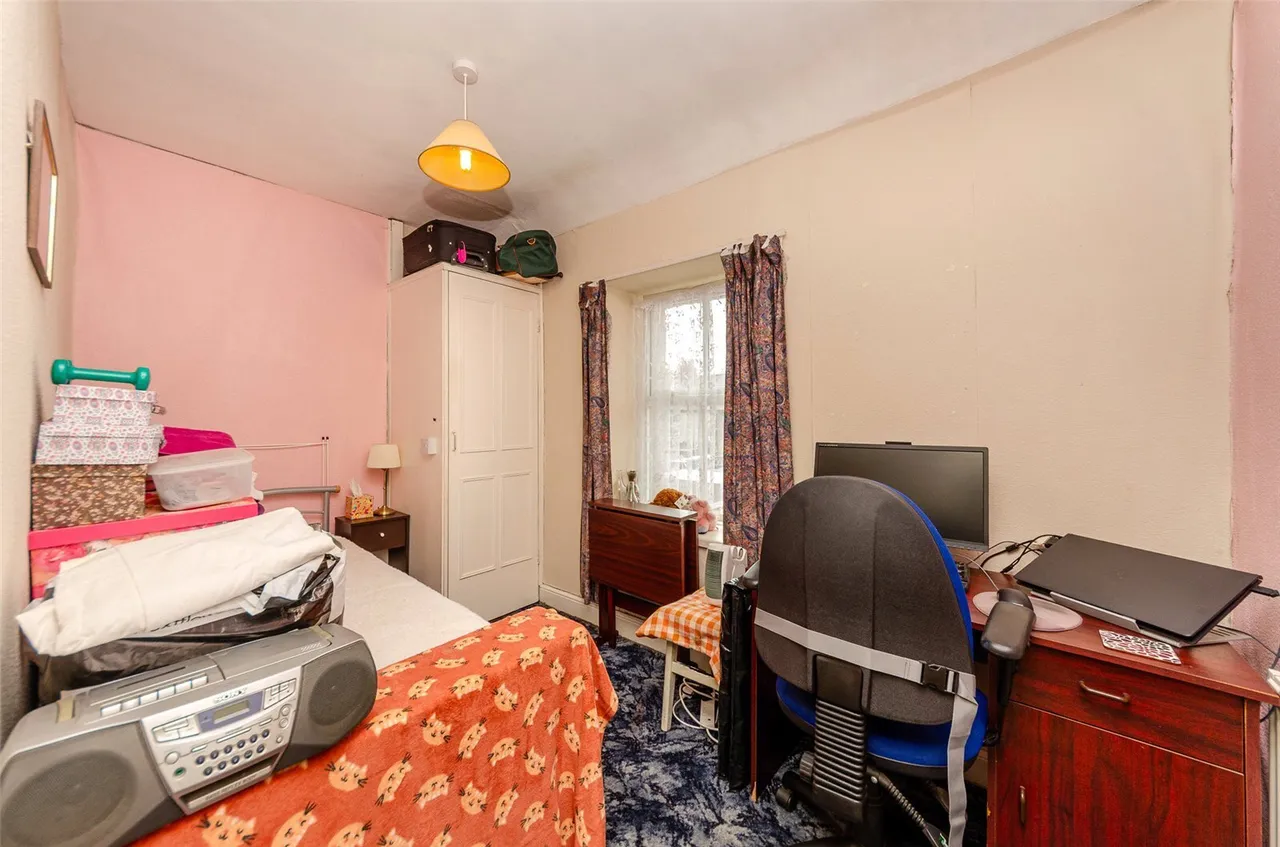 Victoria Square, Bangor, LL57, photo 7