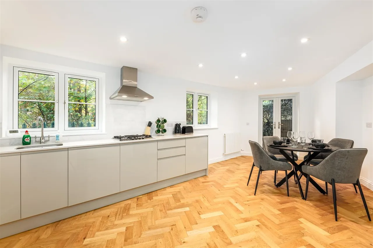 Crofton Road, London, photo 6