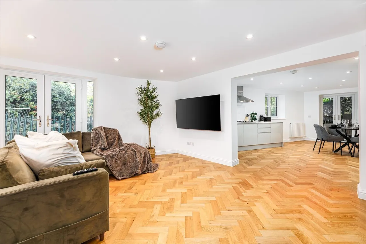 Crofton Road, London, photo 5