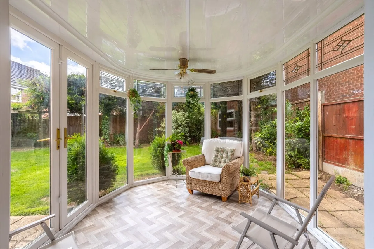 Swallowfield Close, Swallowfield Close, Priorslee TF2 9TG, photo 13
