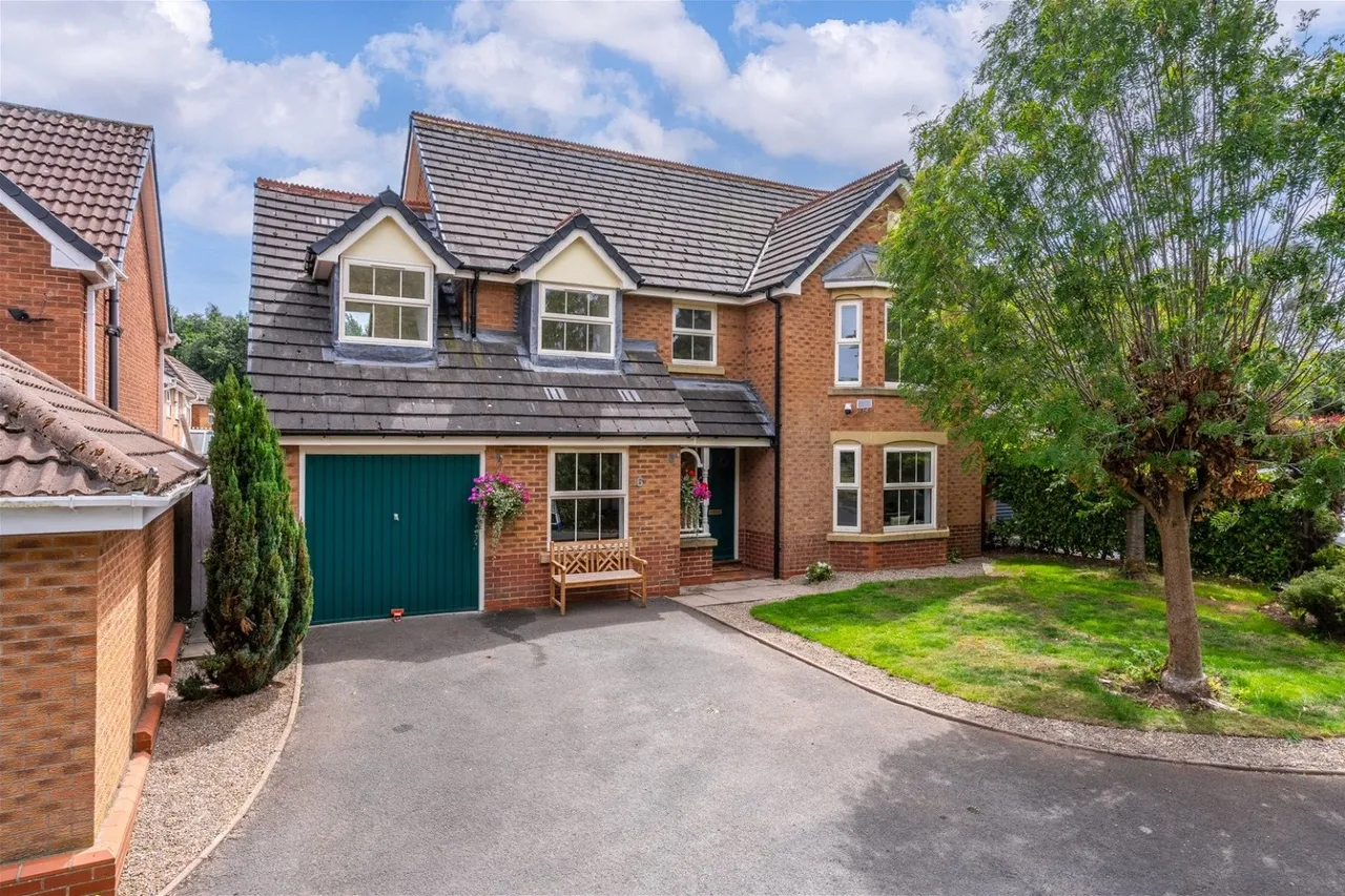 Swallowfield Close, Swallowfield Close, Priorslee TF2 9TG, photo 48